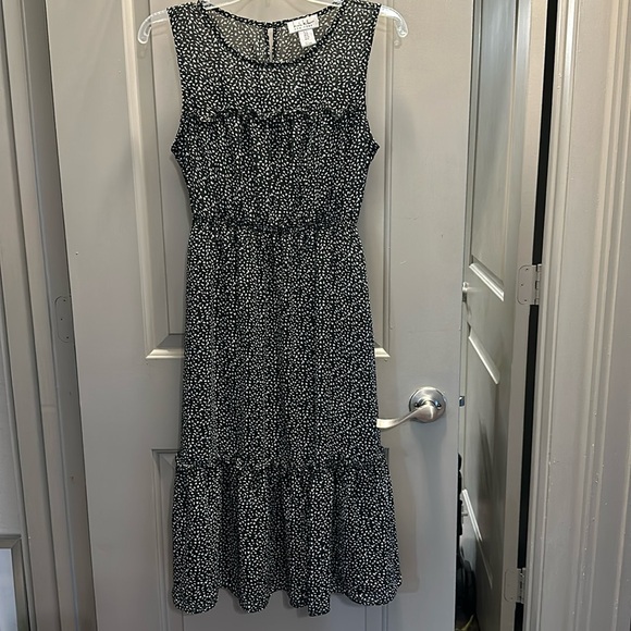 Nicole Miller Size 4 Sleeveless Dress EUC - Picture 1 of 7